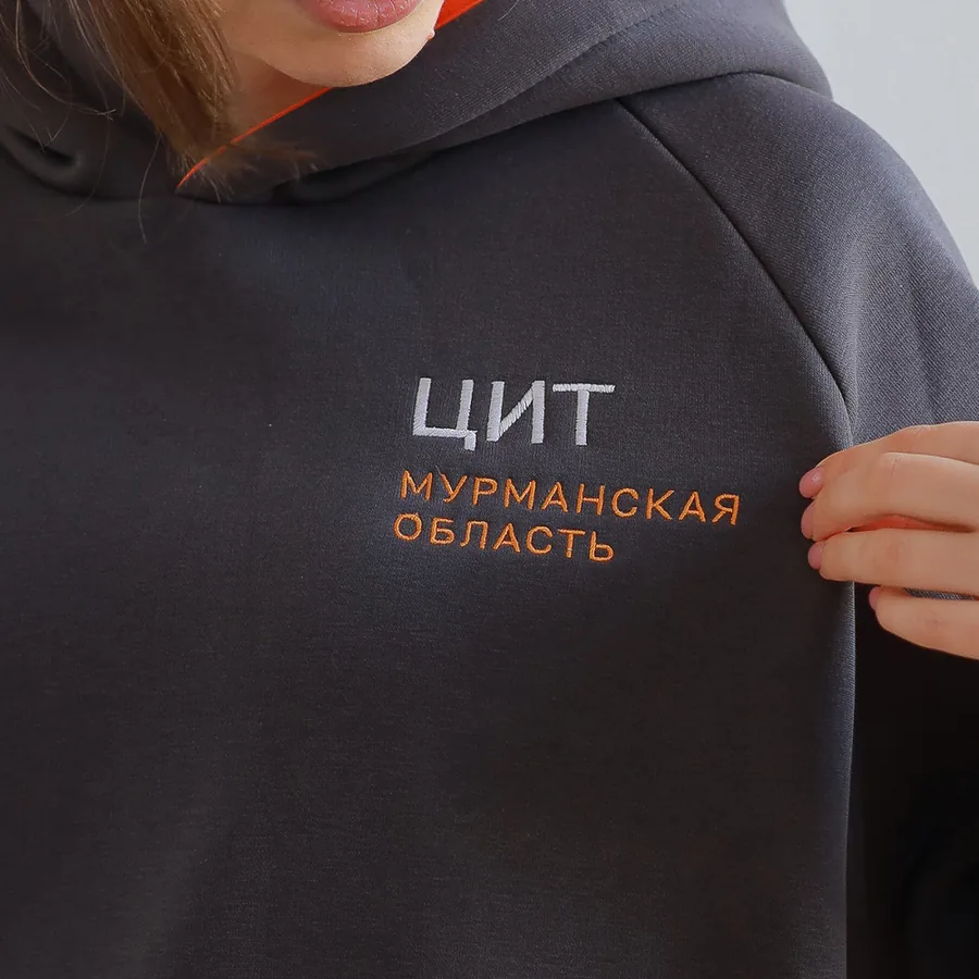 Вышивка на груди