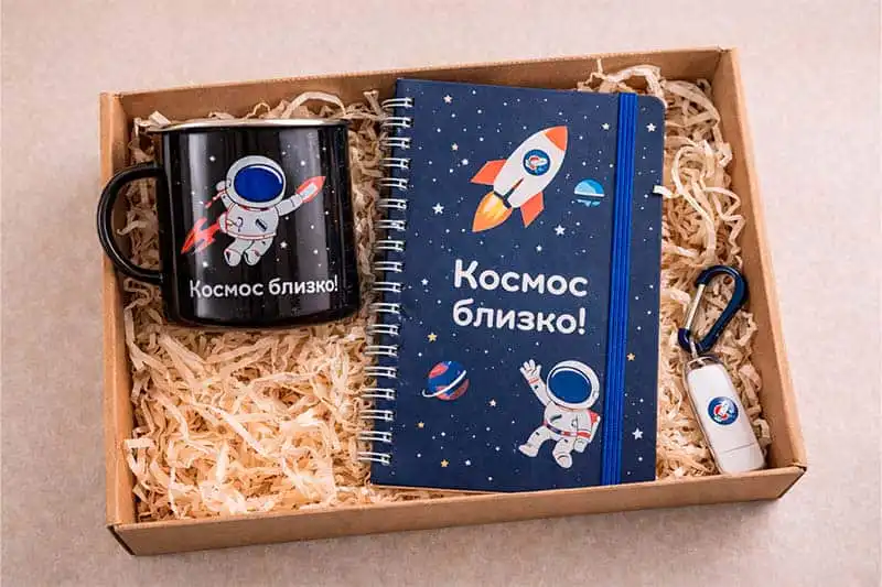 Календарь, который продает Подарки на день космонавтики